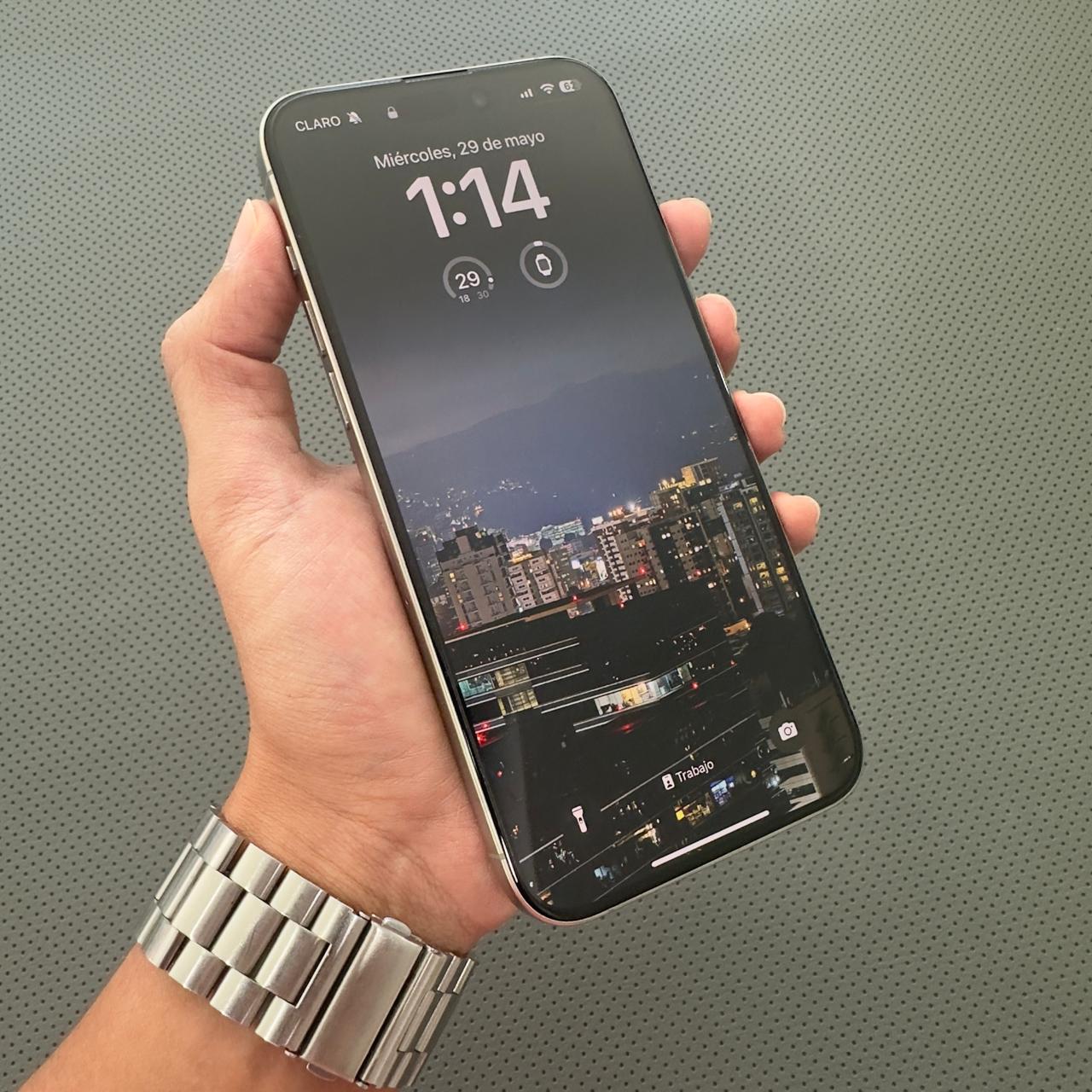 P575 - iPhone