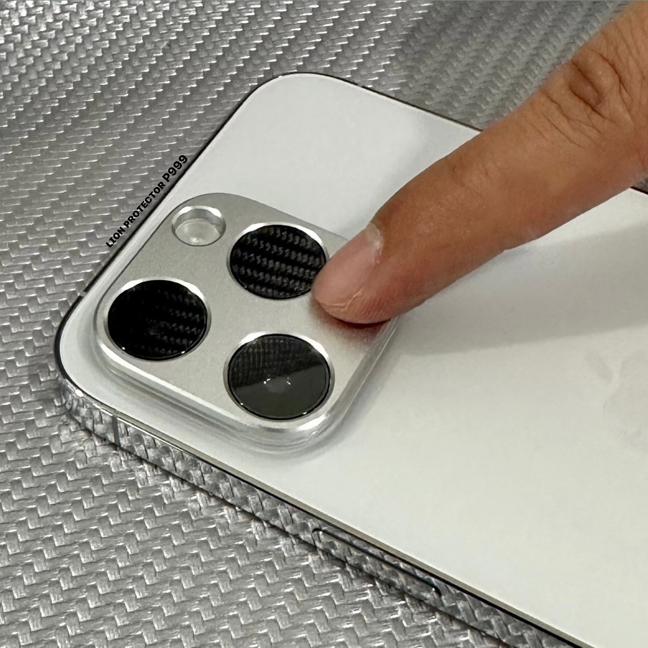 P999 - iPhone