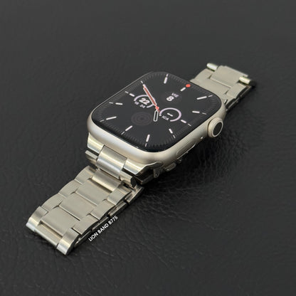 B775 - Apple Watch